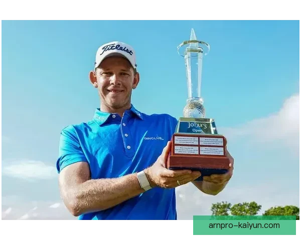 埃德森在新赛季表现稳健，继续提升个人成长空间与竞技水平